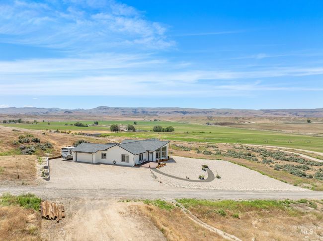 8142 Us Highway 95, House other with 3 bedrooms, 2 bathrooms and 2 parking in Marsing ID | Image 45