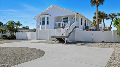 7868 Buccaneer Dr, FORT MYERS BEACH, FL, 33931-5004 | Card Image