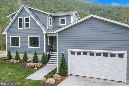 628 Black Bear Rd, MAURERTOWN, VA, 22644-2861 | Card Image