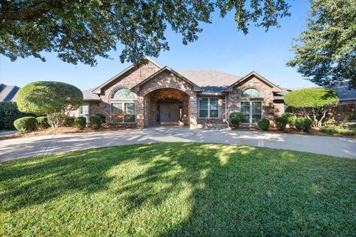 815 Muirfield Drive, Mansfield, TX, 76063 | Card Image