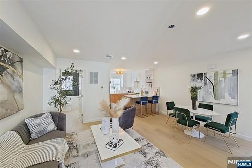 413 Paulison Ave, Passaic, NJ, 07055-2912 | Card Image