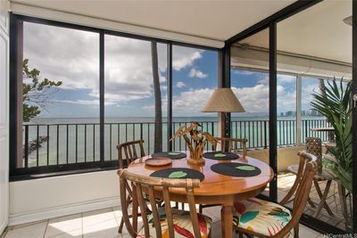 DINING AREA WITH STEP OUT TO LANAI AND SWEEPING OCEAN VIEWS | Image 2