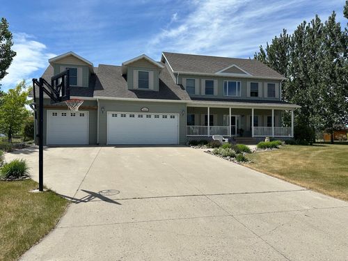 3618 49th St N, Reile's Acres, ND, 58102-5450 | Card Image