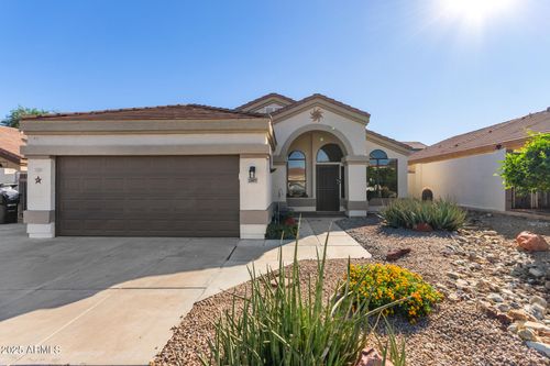 2107 E Marco Polo Rd, Phoenix, AZ, 85024-1255 | Card Image