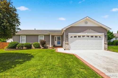 5 Knoll Creek Ct, O Fallon, MO, 63368-9627 | Card Image