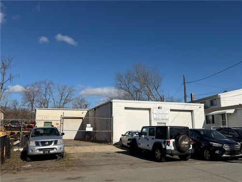2600 Commercial Way, North Providence, RI, 02904-5354 | Card Image