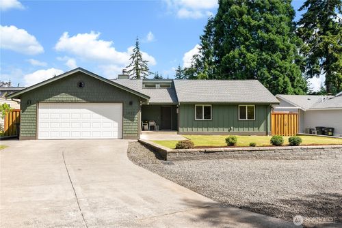 1422 Greenville Dr, Bellingham, WA, 98226-8808 | Card Image