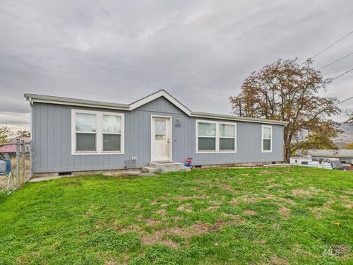 402 29th St, Lewiston, ID, 83501-3231 | Card Image