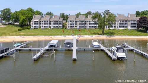 422 Howard Ave, Holland, MI, 49424-6550 | Card Image