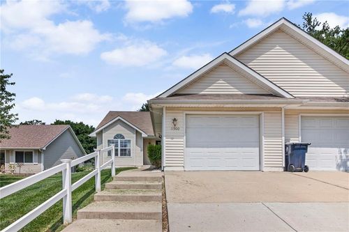 11900 E 47th Ter, Kansas City, MO, 64133-2489 | Card Image