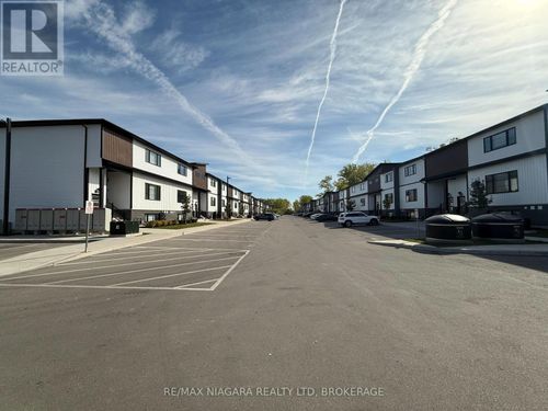 824-4263 Fourth Avenue, Niagara Falls (Downtown), ON, L2E0C2 | Card Image