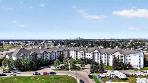 212-1717 60 St Se, Calgary, AB, T2A7Y7 | Card Image