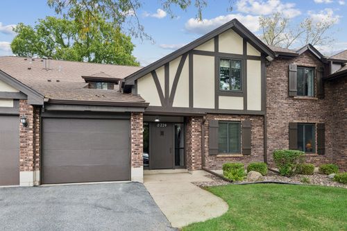 7b-8220 Mulberry Ct, Palos Hills, IL, 60465-2520 | Card Image