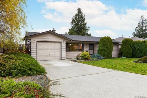 693 Wedgewood Cres, Parksville, BC, V9P1B6 | Card Image