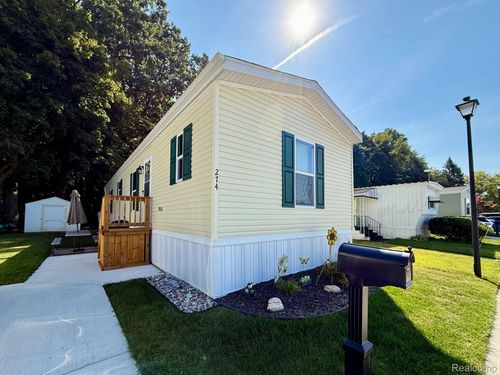 39500 Warren Rd, Canton, MI, 48187-4359 | Card Image