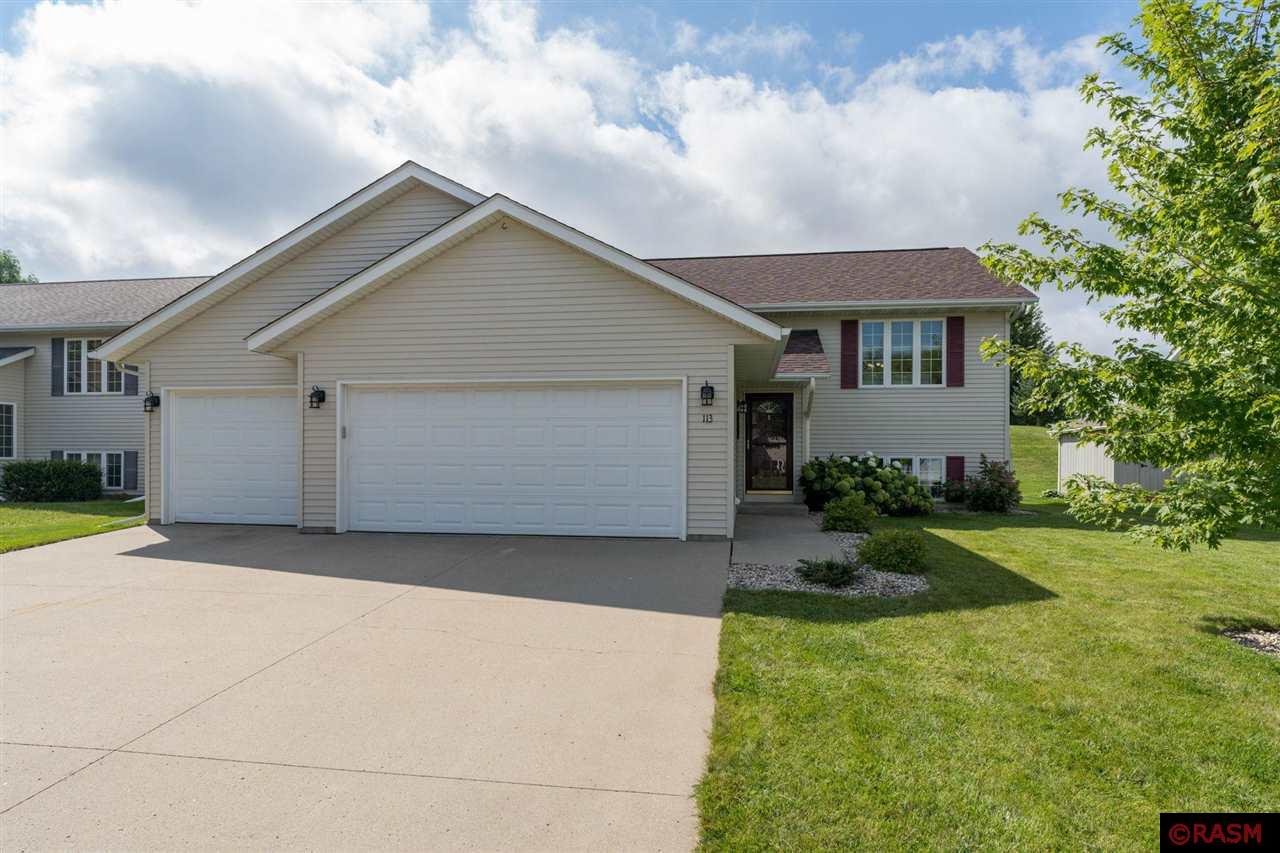 Torrey Pines Ct, Mankato, MN 56001