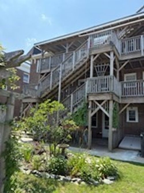 apt-5-842 Nantasket Ave, Hull, MA, 02045-1552 | Card Image