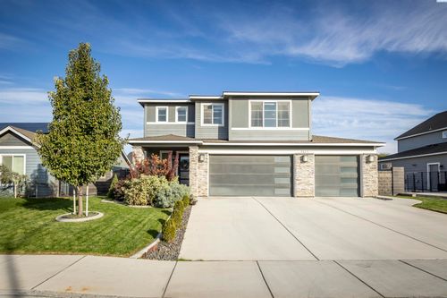 9813 Coho Ct, Pasco, WA, 99301-8561 | Card Image