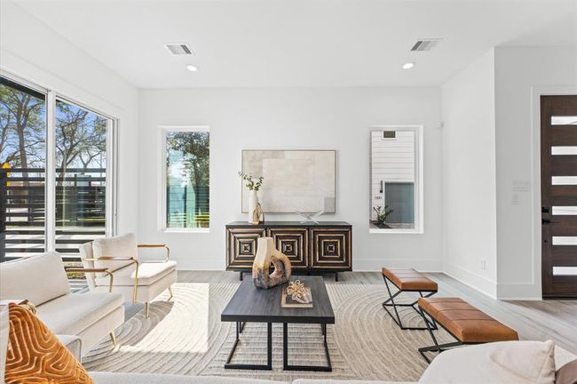 1843 Wycliffe Dr, House other with 3 bedrooms, 4 bathrooms and 2 parking in Houston TX | Image 4