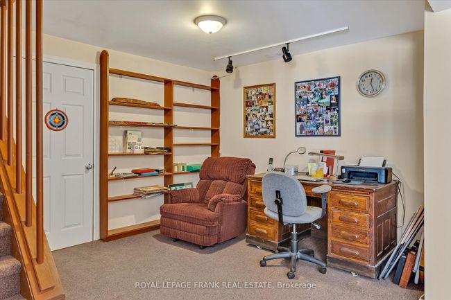 18 E Beehive Dr, House other with 3 bedrooms, 2 bathrooms and 10 parking in Bobcaygeon ON | Image 30