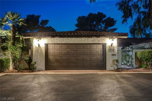 2216 Plaza Del Robles, Las Vegas, NV, 89102-4034 | Card Image
