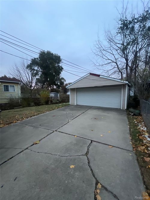 1745 S Ethel St, Detroit, MI, 48217-2303 | Card Image