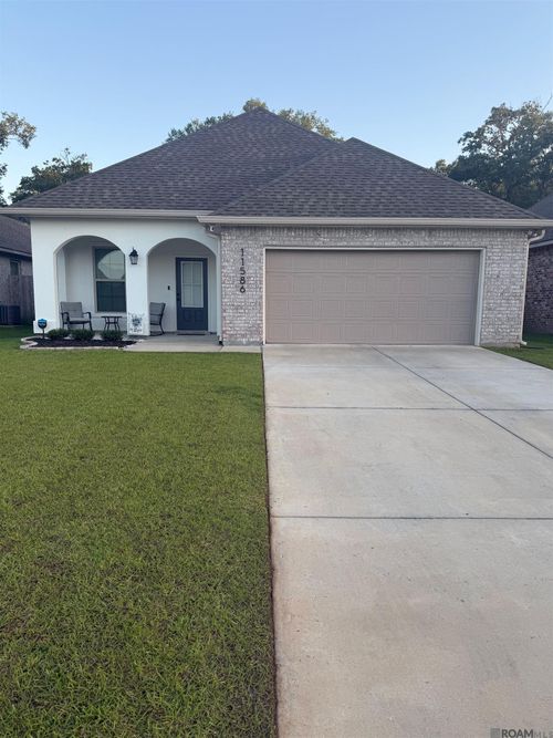11586 Water View Ave, Denham Springs, LA, 70726-7068 | Card Image