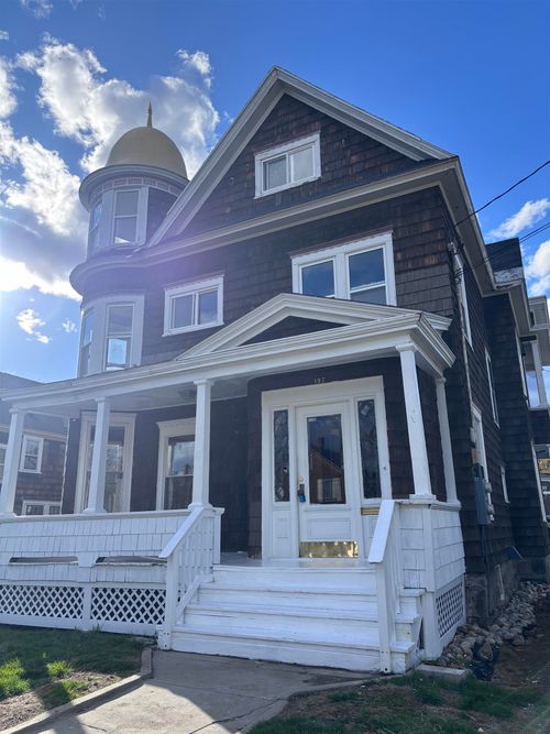 197 Emery St, Berlin, NH, 03570-2056 | Card Image