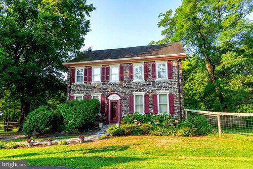 1323 Old Sumneytown Pike, HARLEYSVILLE, PA, 19438-1118 | Card Image