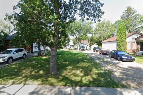 2610 Lindsay St, Regina, SK, S4N3E1 | Card Image
