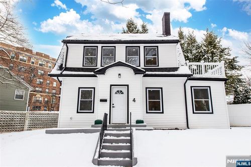 4 Franklin Pl, Hackensack, NJ, 07601-3623 | Card Image