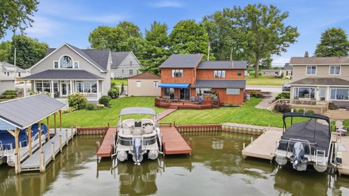3250 S Bank Rd Ne, Millersport, OH, 43046-8042 | Card Image
