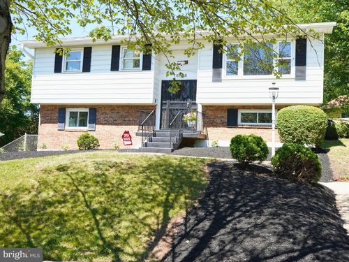 6808 Emerson St, RIVERDALE, MD, 20737-3004 | Card Image