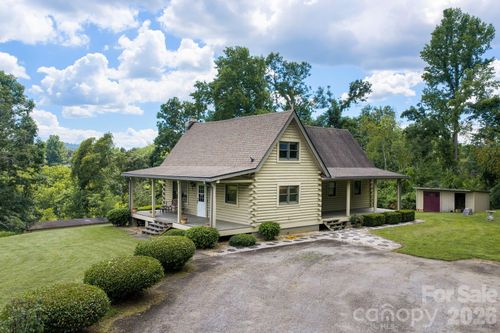 82 Sharon Rd, Fairview, NC, 28730-8789 | Card Image