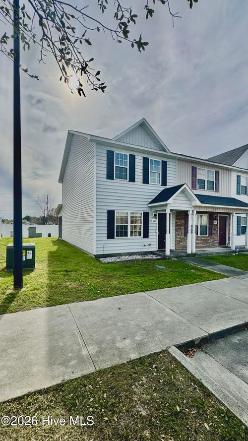 5001 Grandeur Ave, Jacksonville, NC, 28546-7194 | Card Image