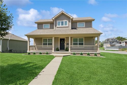 702 Everett Ave, Kansas City, KS, 66101-2005 | Card Image