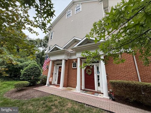 75a-8975 Harrover Pl, LORTON, VA, 22079-4744 | Card Image