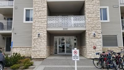 3219 - 16320 24 St Sw, Condo with 2 bedrooms, 1 bathrooms and 1 parking in Calgary AB | Image 1