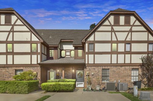 12226 Glenview Dr, Montgomery, TX, 77356-5471 | Card Image