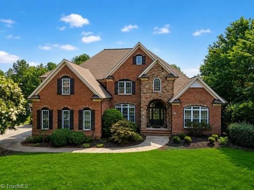 8120 Zinfandel Dr, Kernersville, NC, 27284-6716 | Card Image