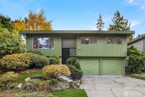 6037 Ne 61st St, Seattle, WA, 98115-7930 | Card Image