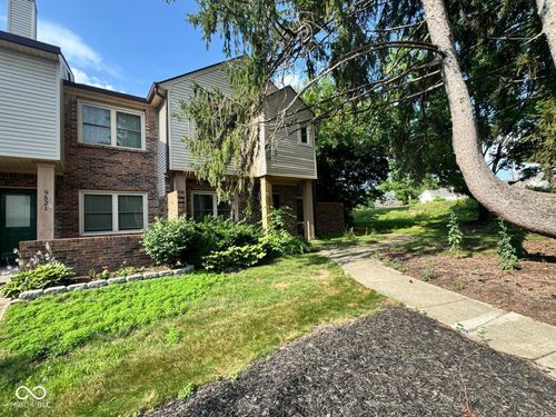 9519 Maple Way, Indianapolis, IN, 46268-3280 | Card Image