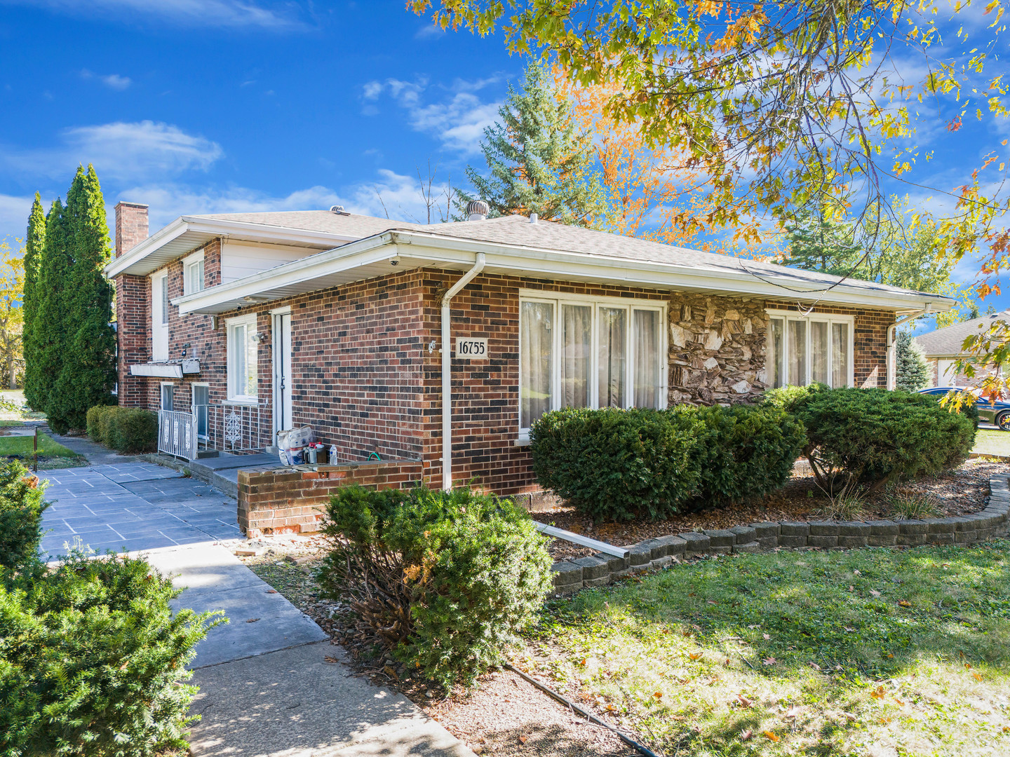 16755 New England Avenue, For Sale in Tinley Park Zoocasa