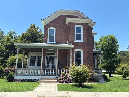 302 College Ave, Blackstone, VA, 23824-2040 | Card Image