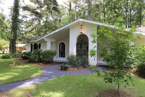 1704 Ridgewood Dr, Columbia, MS, 39429-2640 | Card Image