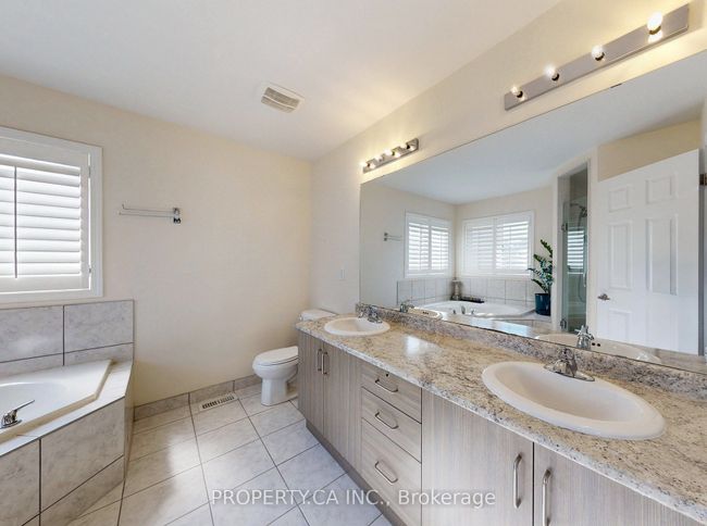 37 Upper Canada Crt, House other with 4 bedrooms, 3 bathrooms and 2 parking in Georgetown ON | Image 14