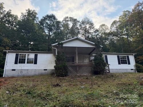 623 Shadowood Dr, Spruce Pine, NC, 28777-9405 | Card Image