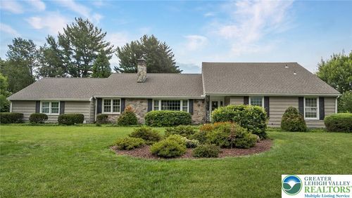 525 Wedgewood Road, Hanover Twp, PA, 18017 | Card Image