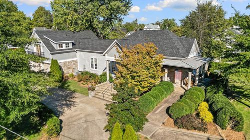 501 N Main St, Bentonville, AR, 72712-4814 | Card Image