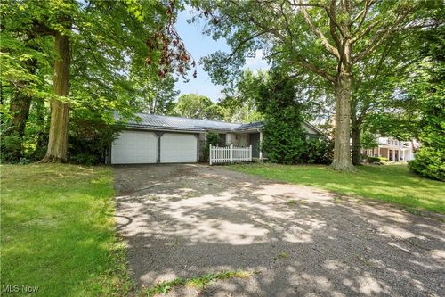 1238 Goldfinch Trail, Stow, OH, 44224 | Card Image